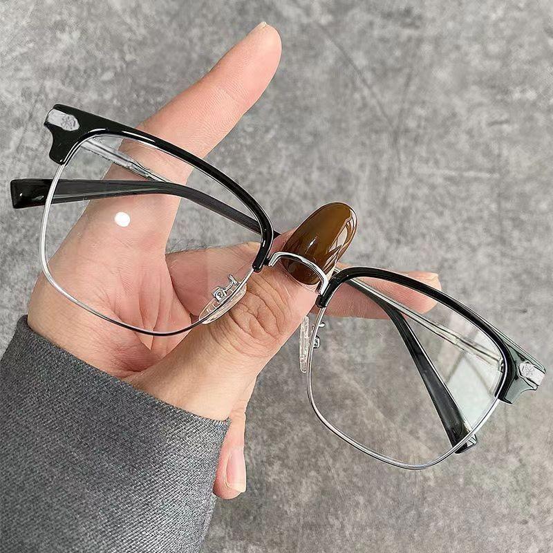 Classic Business Anti-Blue Light Reading Glasses Women's Elegant Fashion Smart Zoom Presbyopic Glasses Men's Wholesale Stall