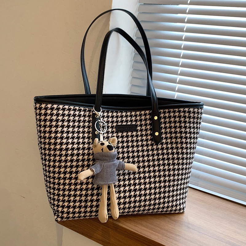 Popular Hot-Selling Product Bags for Women This Year 2022 New Trendy Fashion Houndstooth Shoulder Bag Large Capacity Versatile Tote Bag