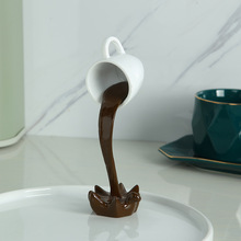 立体咖啡杯摆件艺术品直供跨境悬浮咖啡杯站立马克杯树脂