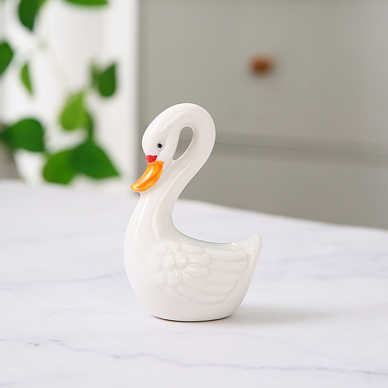 天鹅陶瓷摆件手工制作家居饰品客厅桌面园艺装饰创意迷你小饰品