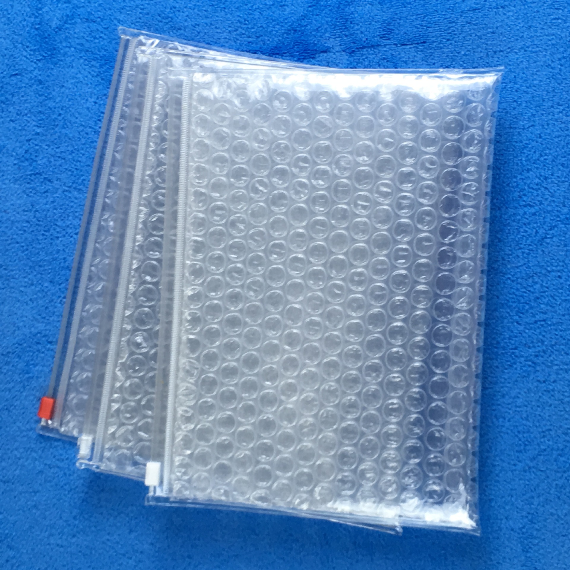 现货滑扣自封包装袋 pvc气泡拉链袋 化妆品防 震气泡膜袋定 制