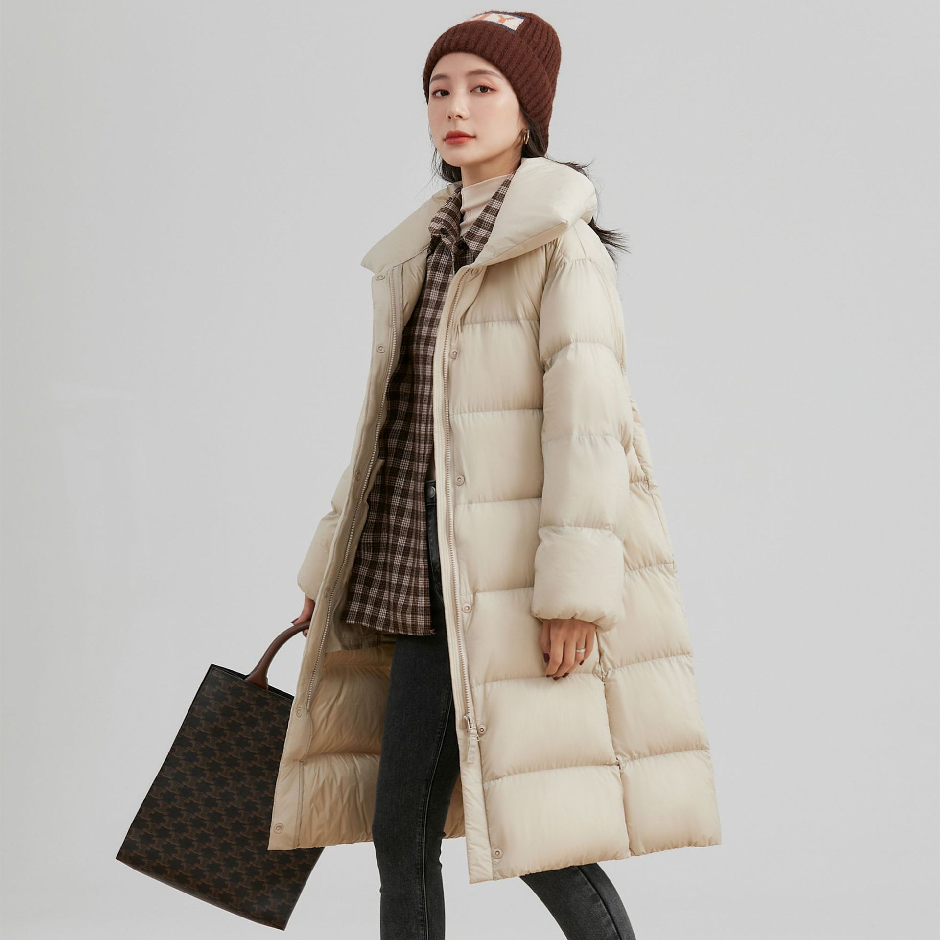 女式羽绒服中长款