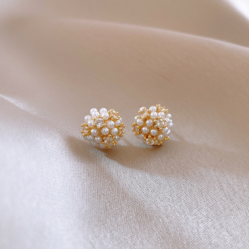 Gold Plated Silver Needle Zircon Pearl Flower Fritillary Earrings Simple and Stylish Earrings Elegant High-Grade Earrings for Women