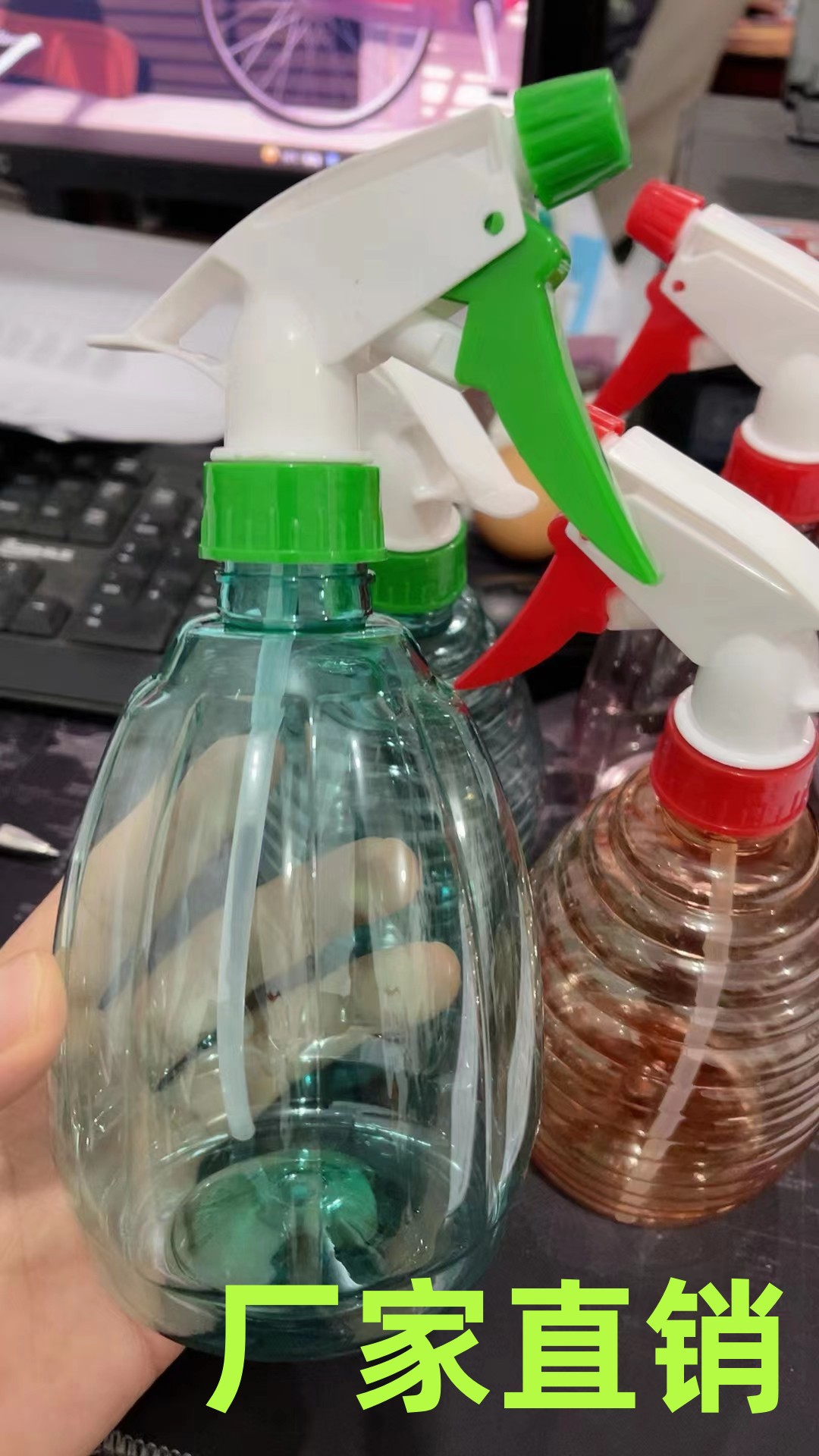 手雷型小喷壶 大关瓜家用洒水喷壶手压式喷雾 园艺浇花消毒喷壶厂