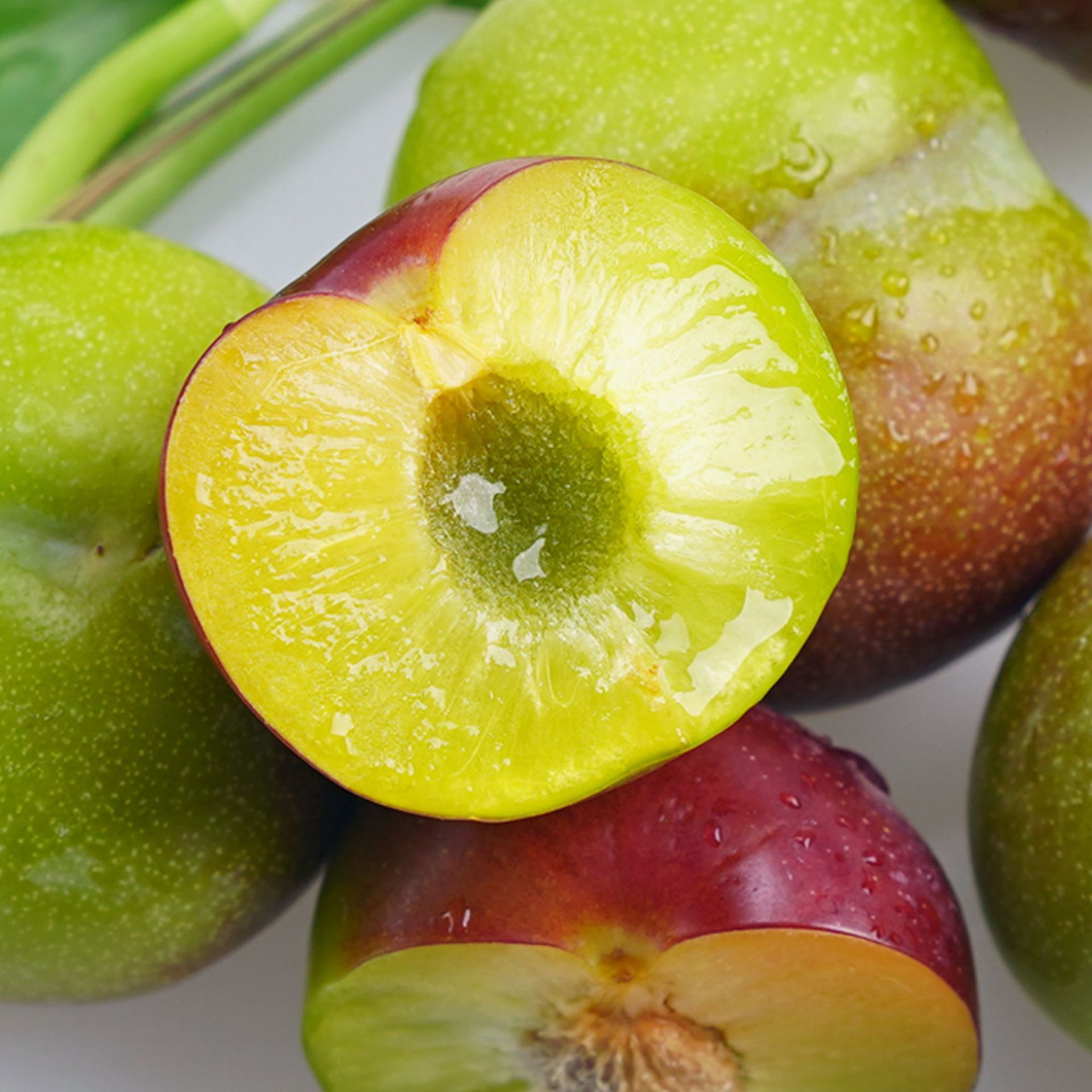 正宗脱骨李新鲜水果四川青脆半边红茵红李子脆甜产地直发现摘包邮