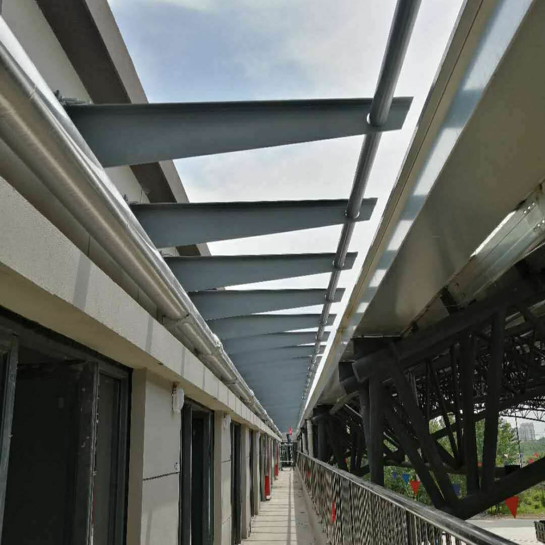 河南郑州雨棚钢梁定制 铁支架挑梁 钢结构停车棚 遮阳棚 幕墙爪件