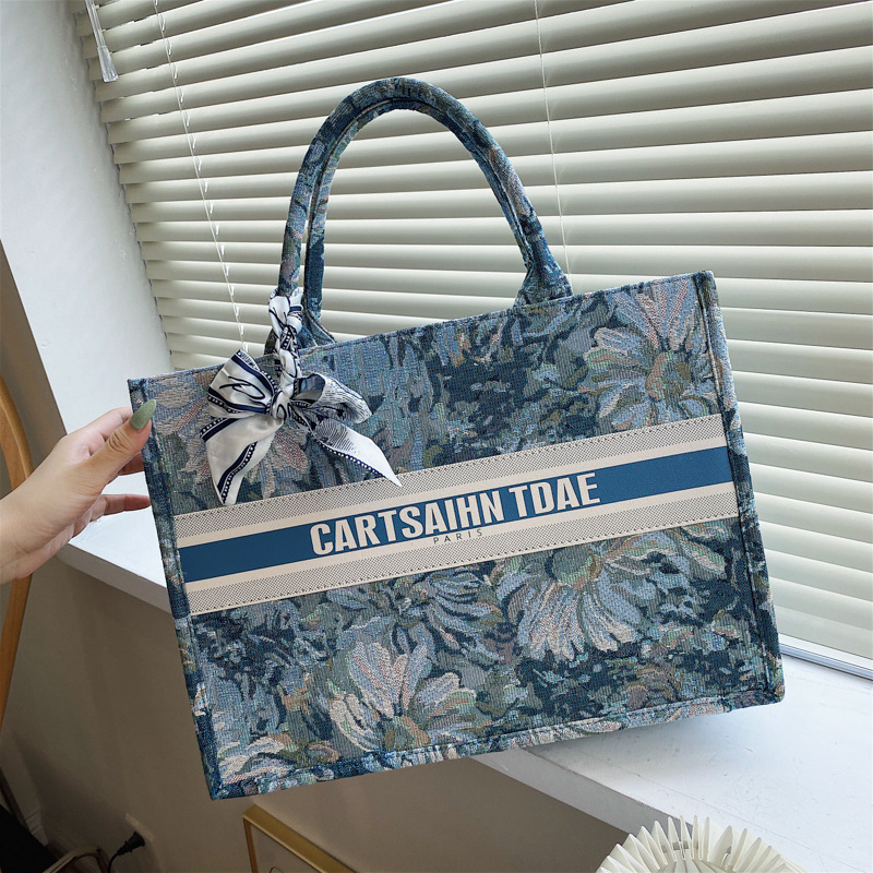 Tote Bag Women's Bag 2023 New Pearl Chain Handbag Jardin Monet Shoulder Crossbody Oil Painting Bag Silk Scarf women bag