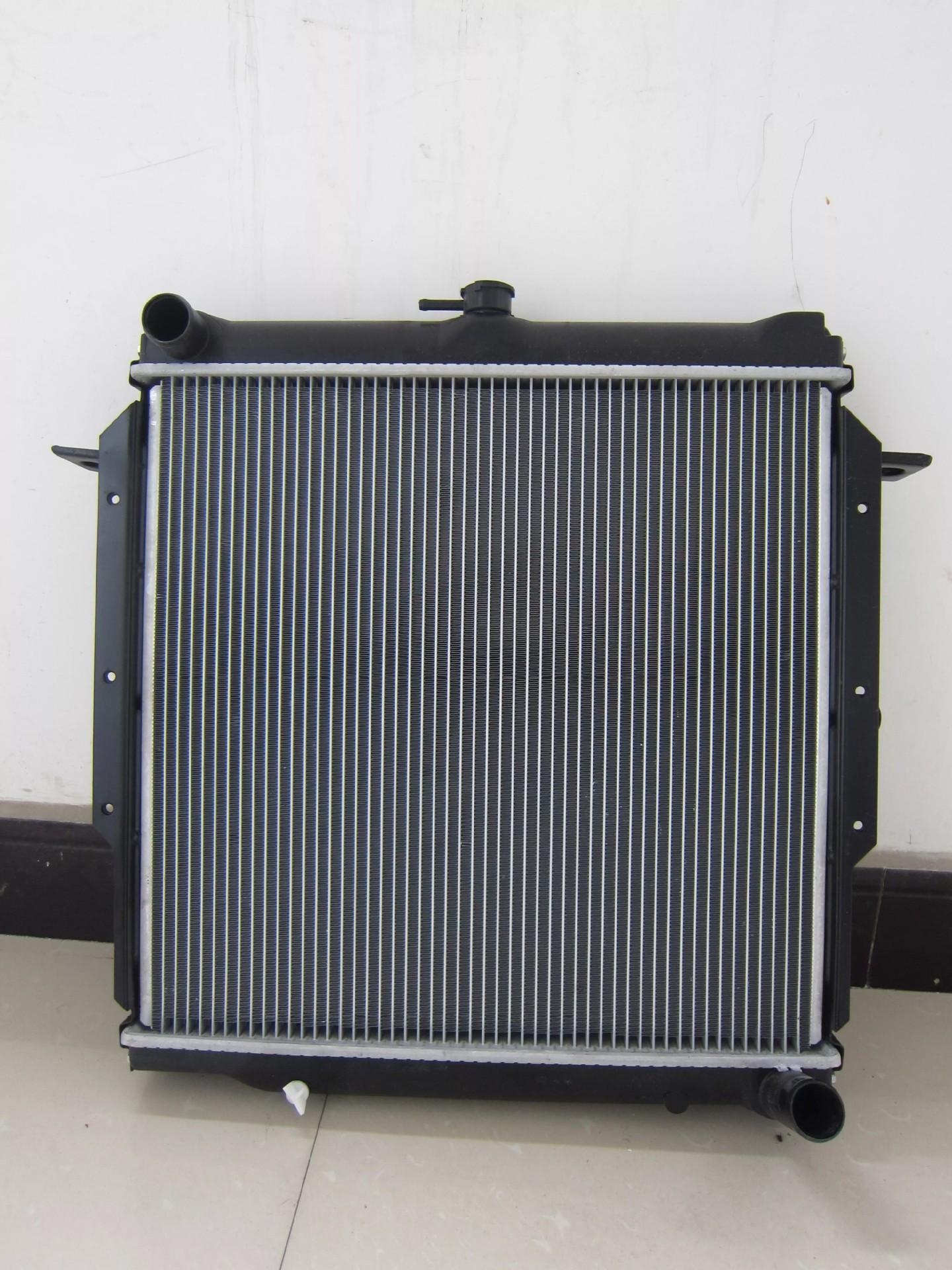 批发汽车零件铝散热器适用于land cruiser 16400-79080-阿里巴巴