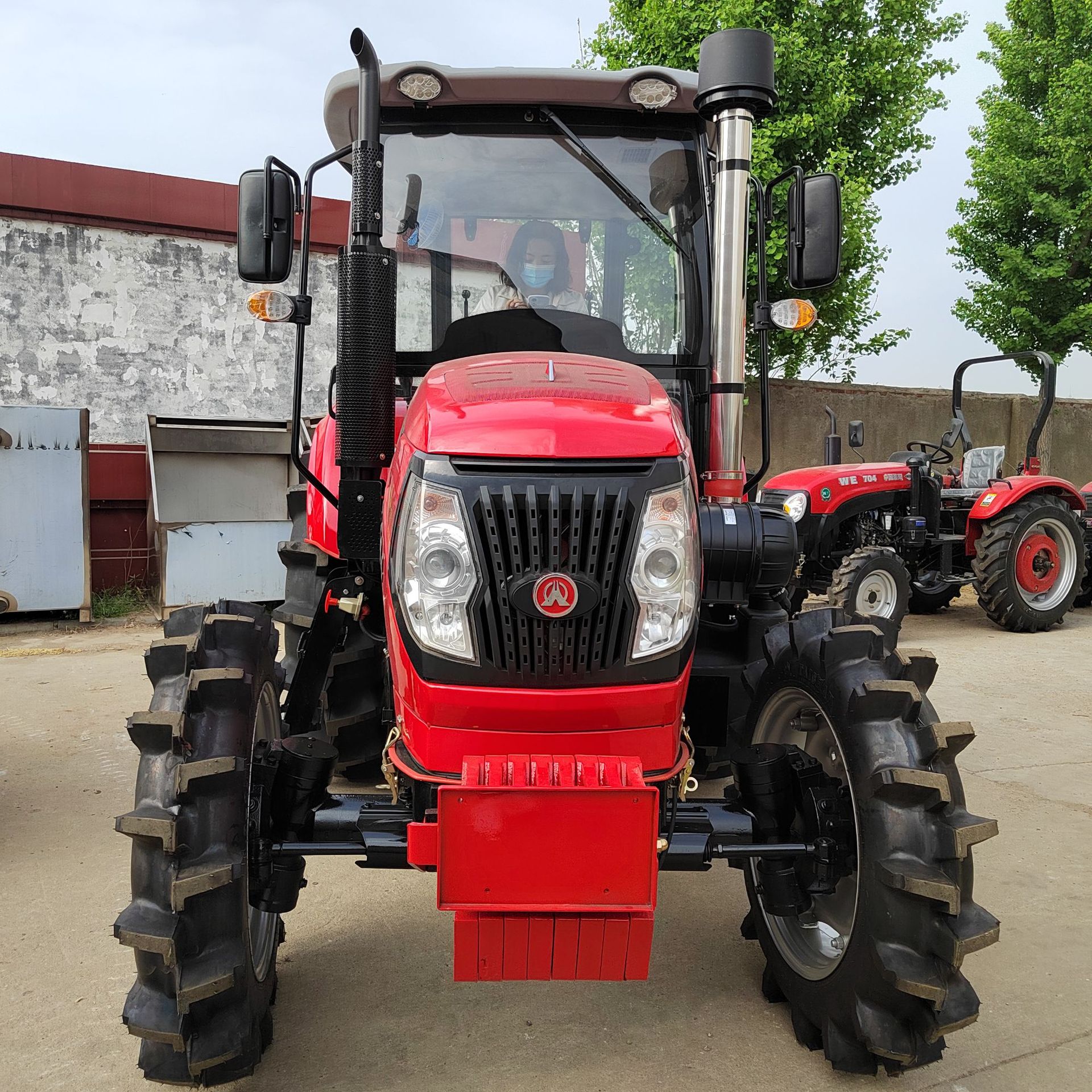 农用704四驱拖拉机 90马力水旱两用拖拉机 东方红动力1604拖拉机