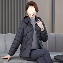 中老年轻薄款棉服女短款2023新款大码连帽秋冬季气质妈妈棉袄外套