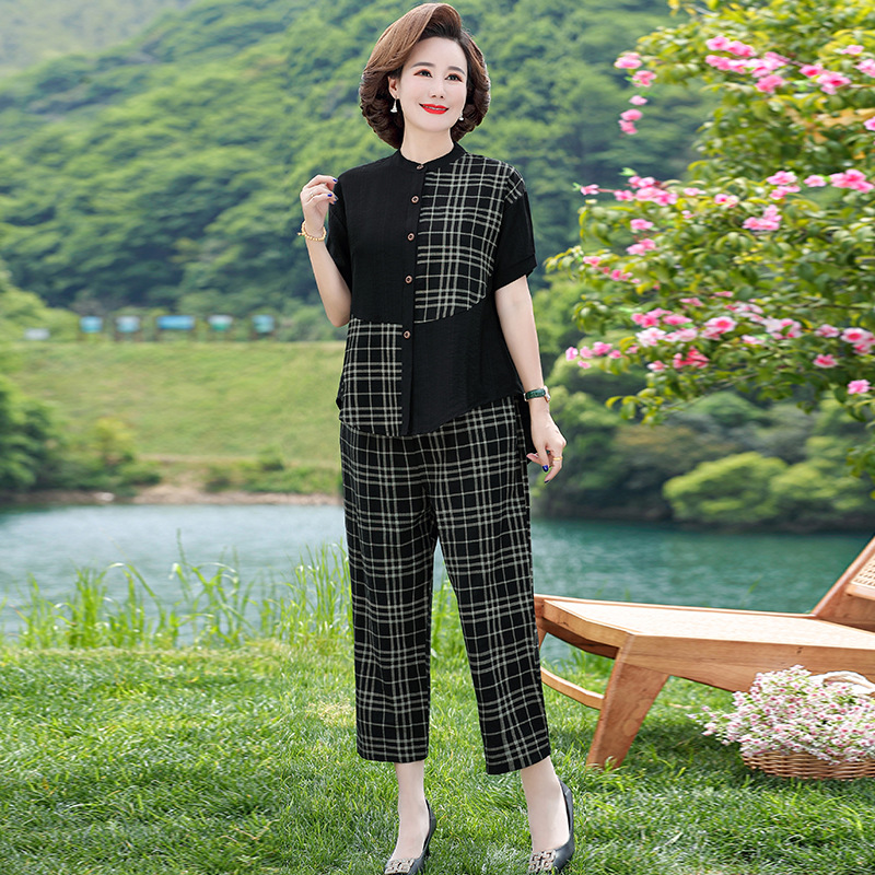 2024 Middle-Aged Mom Summer Clothes Cotton and Linen Suit Fashionable New Middle-Aged and Elderly Women's Summer Short-Sleeved T-shirt Two-Piece Set