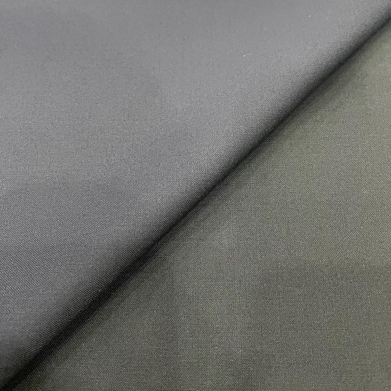 平纹加厚凡立丁弹力精纺羊毛西服面料50羊毛裤子西装职业装毛料