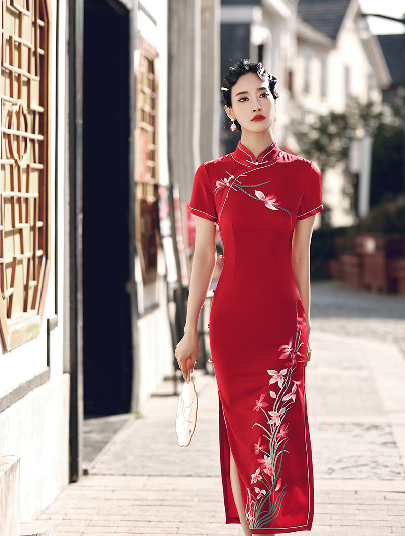 简丽美2021新款中国风复古绣花旗袍 端庄气质长款醋酸旗袍礼服