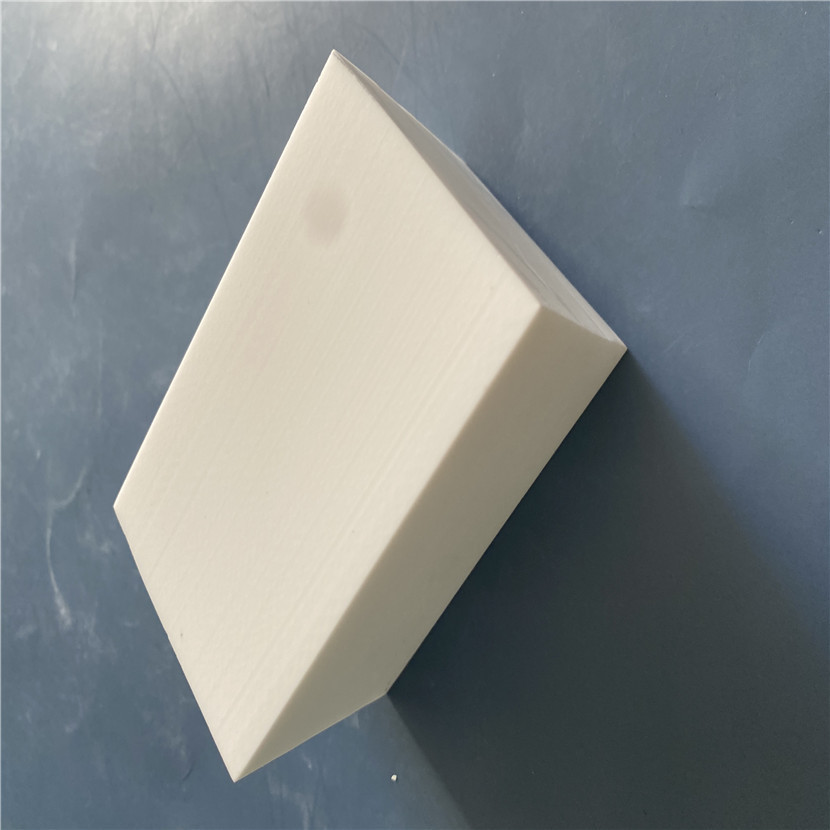 可加工玻璃陶瓷 是一种高度电绝缘,隔热,真空密封的玻璃陶瓷复合材料