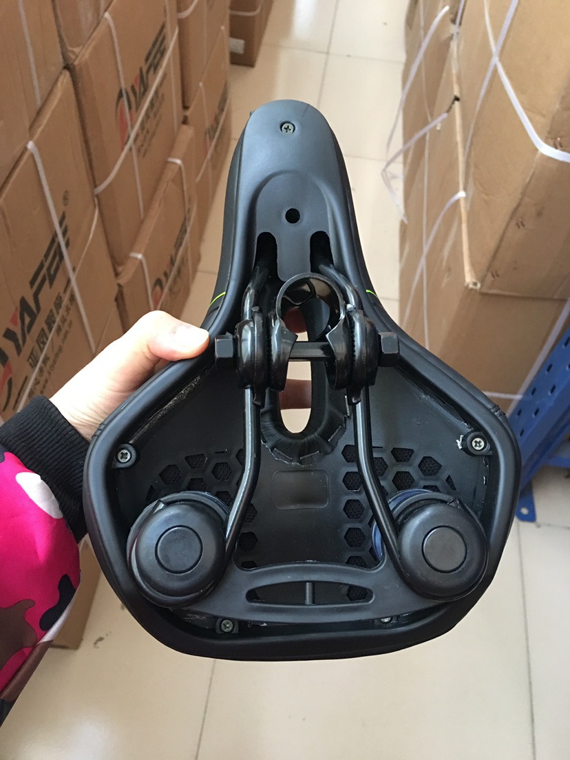 跨境自行车坐垫 新款大屁股鞍座自行车座减震加厚车垫车座919c