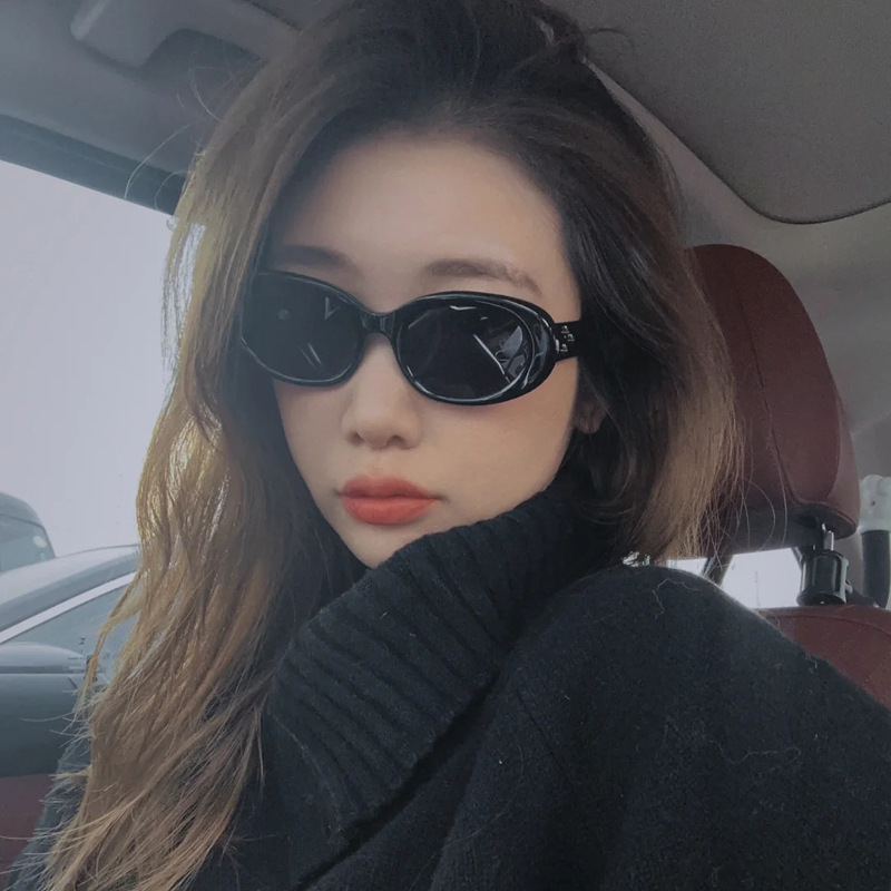 韩系时尚新款太阳眼镜女网红旅行拍照遮阳防紫外线潮宇宙星空墨镜