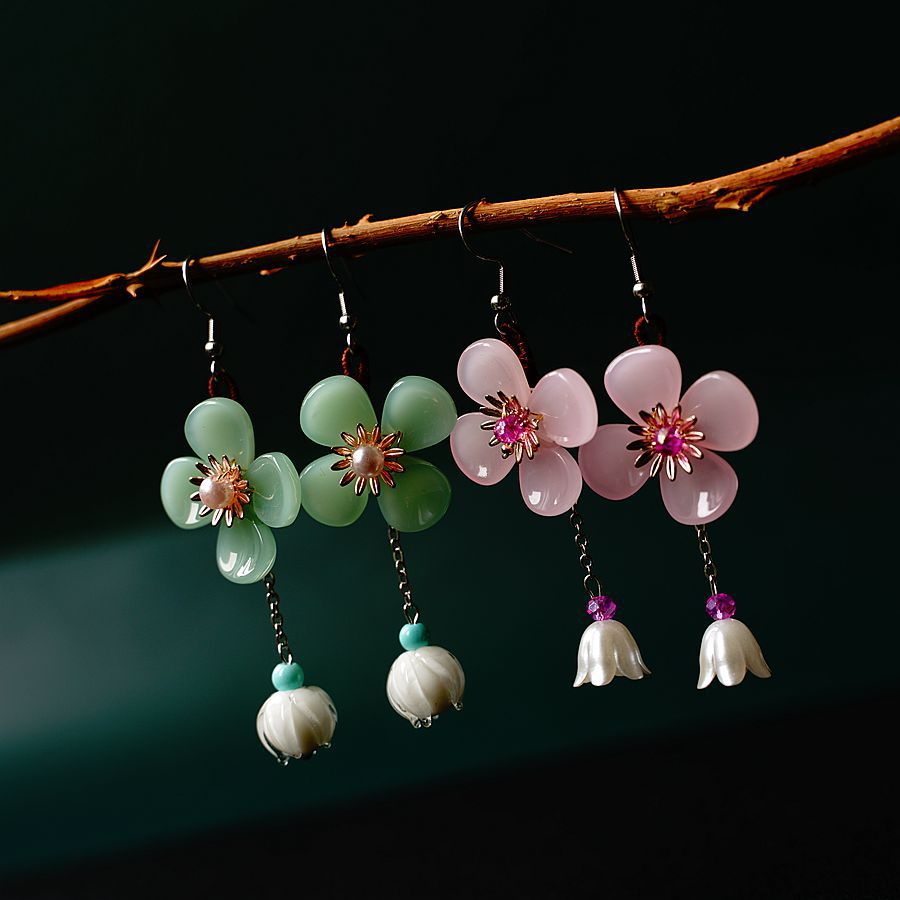 戒指;耳饰;发夹;发圈;插梳;发箍;手镯;头箍;头饰;手链;耳坠;耳环;首饰