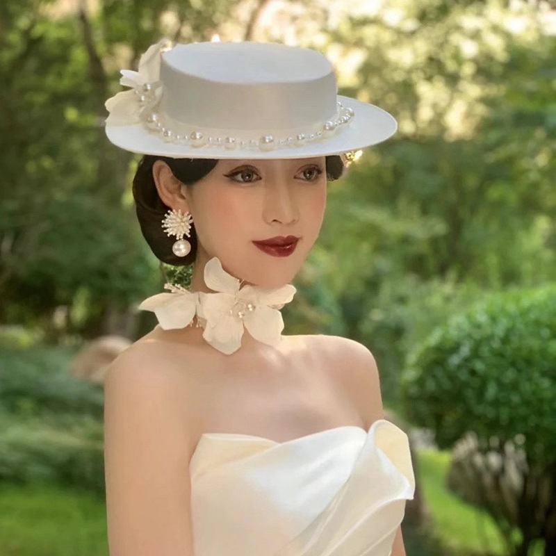 法式平顶新娘洋气白色礼帽优雅珍珠花朵婚纱旅拍度假写真头饰帽子