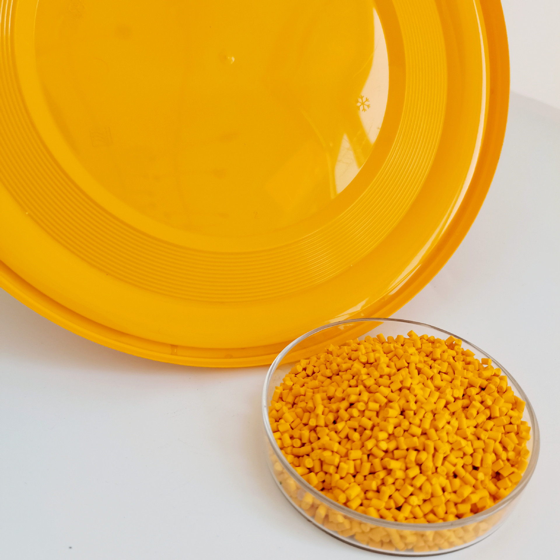 注塑用黄色母注塑黄色母注塑餐盒黄色母桔黄色母粒亮黄色母粒