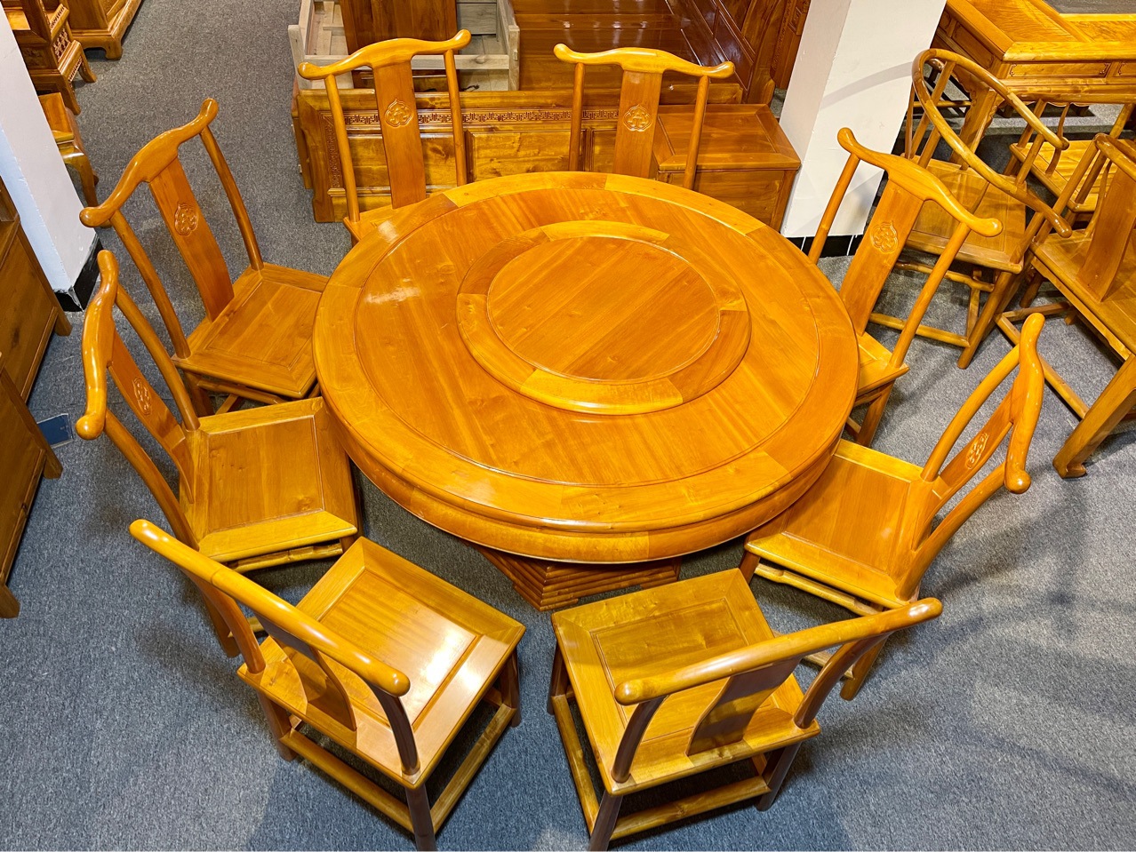 艺龙阁金丝楠木餐桌小叶桢楠圆餐桌九件套古典家具厂家批发