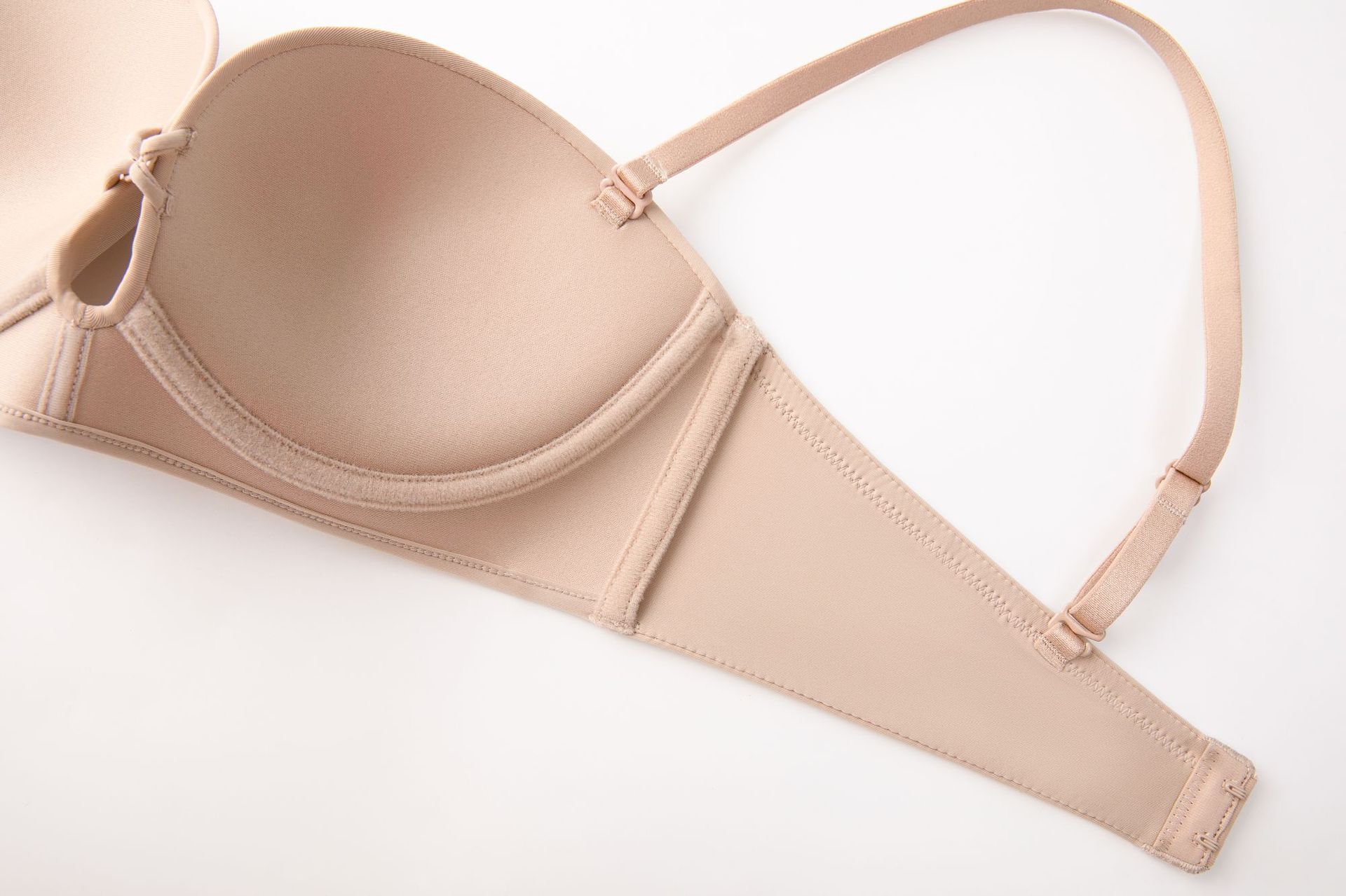 夏季半杯文胸女士晚礼抹胸一字肩百搭内衣光面无痕工厂跑量现货款