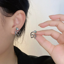 蛇形缠绕镶钻不规则耳钉女个性小众设计冷淡风金属耳环高级感耳饰