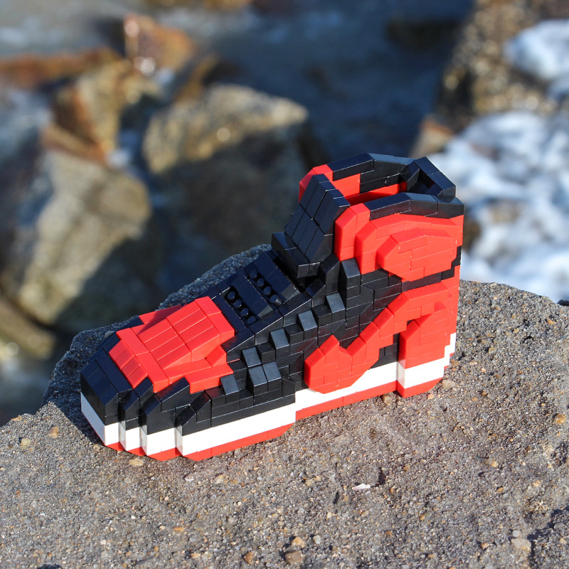 达亚积木球鞋668-65aj系列微型小颗粒拼装男孩摆件生日礼物玩具