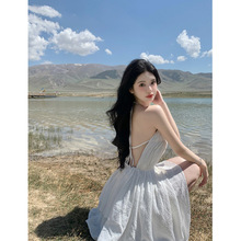 美式韩版2024夏季新款挂脖设计感白色吊带连衣裙女漏背绑带短裙女