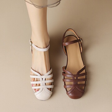 大码凉鞋女夏季新款复古平底包头编织镂空一字扣带软底罗马猪笼鞋