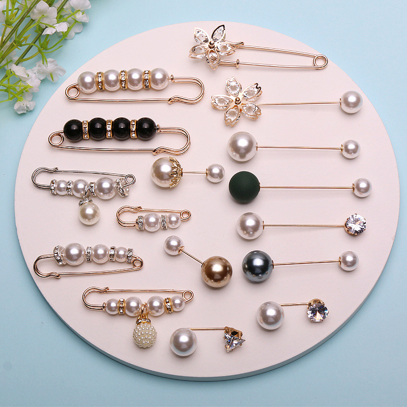 Women's Cute Pants Waist of Trousers, Fixed Clothes Pins, Brooch Pins Waist Size, Anti-Exposure Brooch Waist Size, Safety Pin