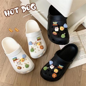 洞洞鞋女春夏季居家两穿软底学生外穿踩屎感宿舍防滑沙滩凉拖鞋女