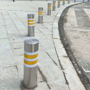 厂家供应不锈钢路障 不锈钢挡车柱隔离止车柱隔离桩规格可定制