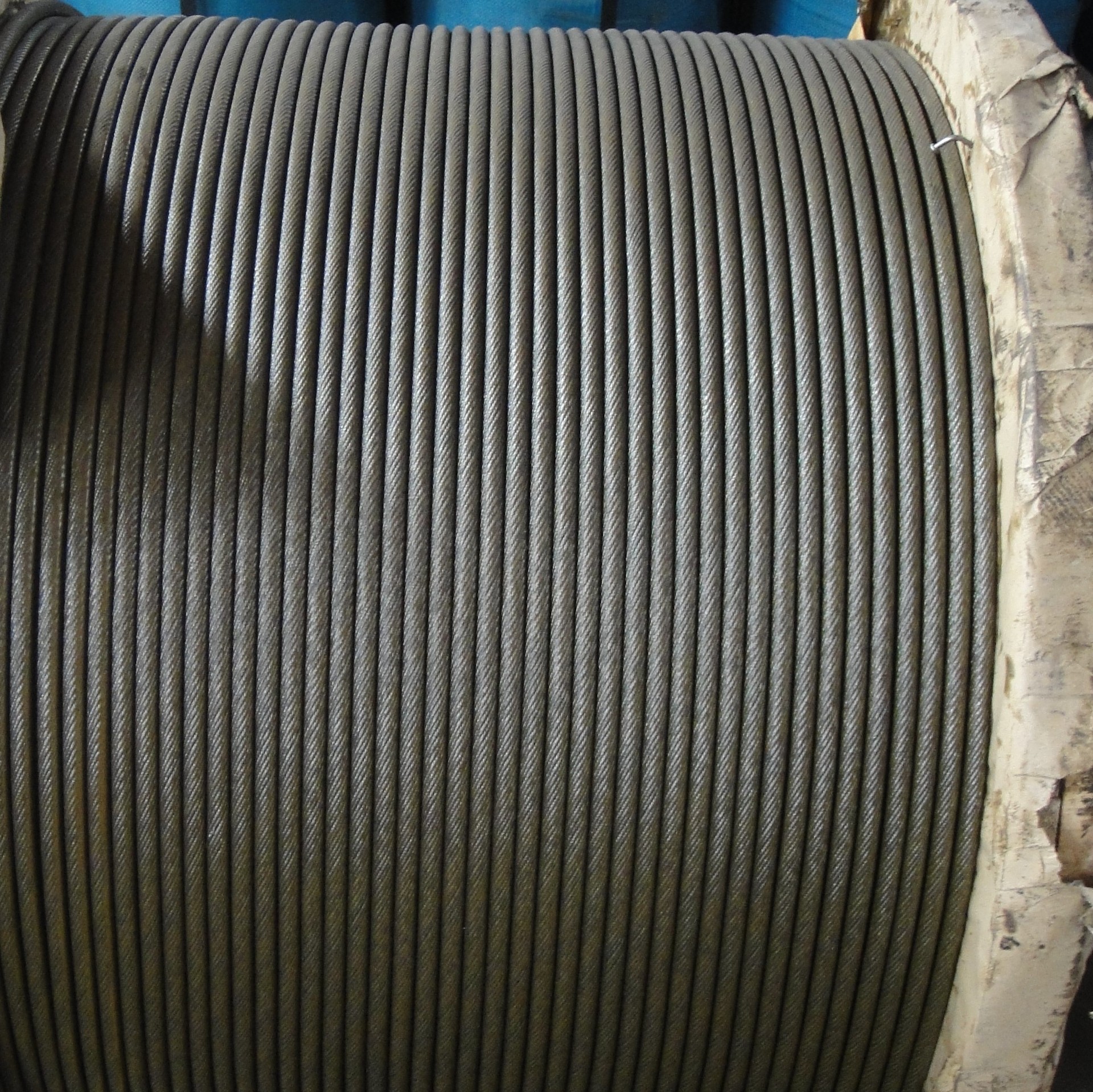 起重船舶 塔吊 石油钻井等碳钢制光面涂油镀锌钢丝绳19*7防转多股