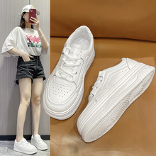 小白鞋女2024夏季新款韩版休闲透气厚底防滑系带小个子增高板鞋潮