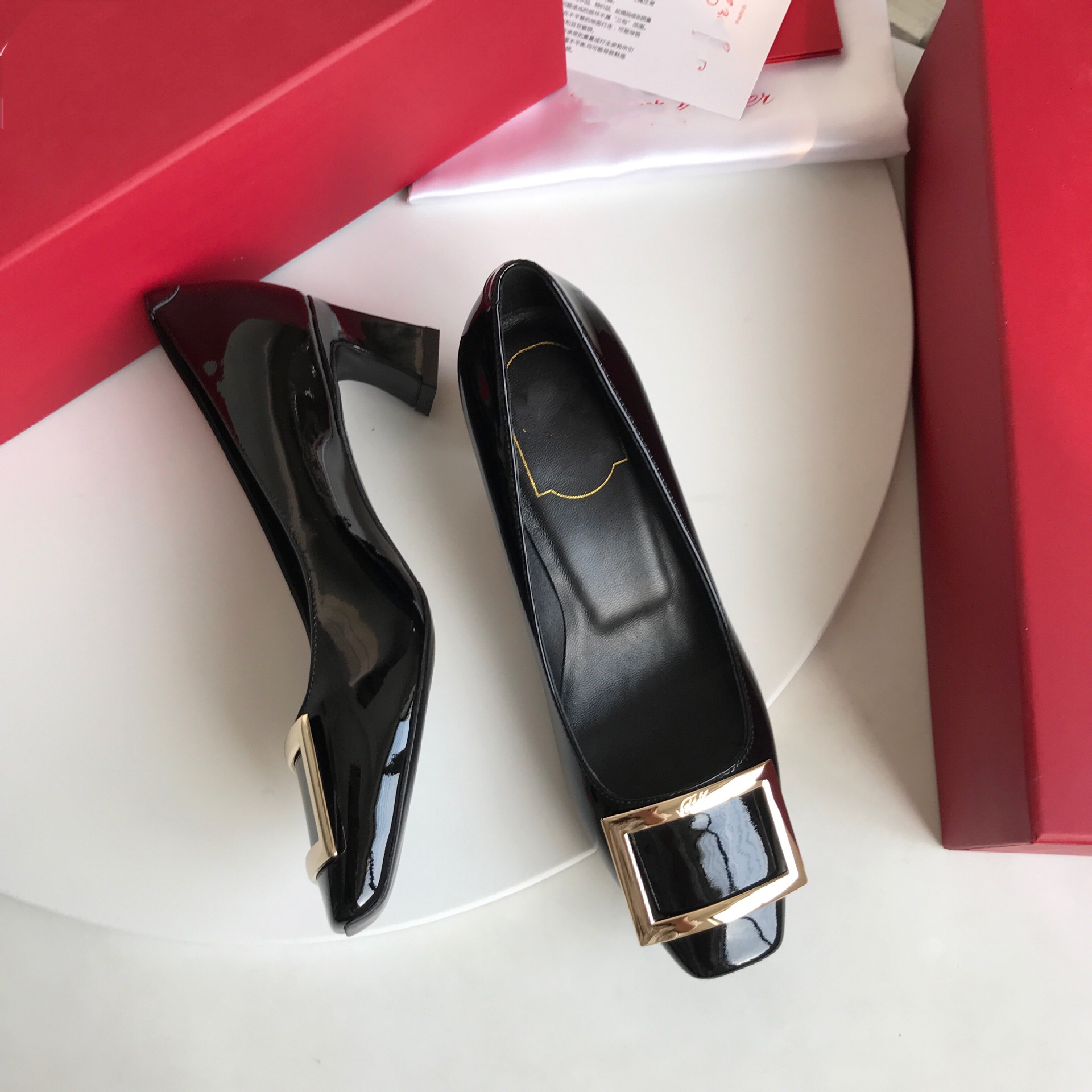 好品质!rv女鞋方扣单鞋粗跟浅口高跟鞋大象灰春款婚鞋女