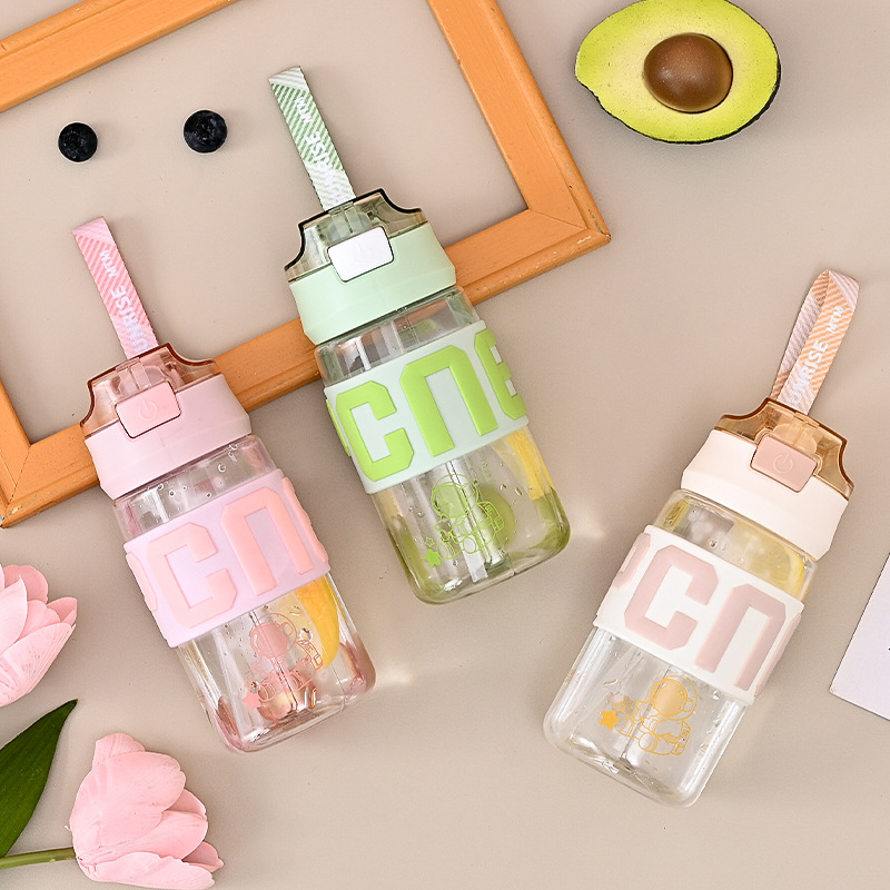 new summer new sports cup student water cup silicone anti-scald insulation plastic cup with straw student portable