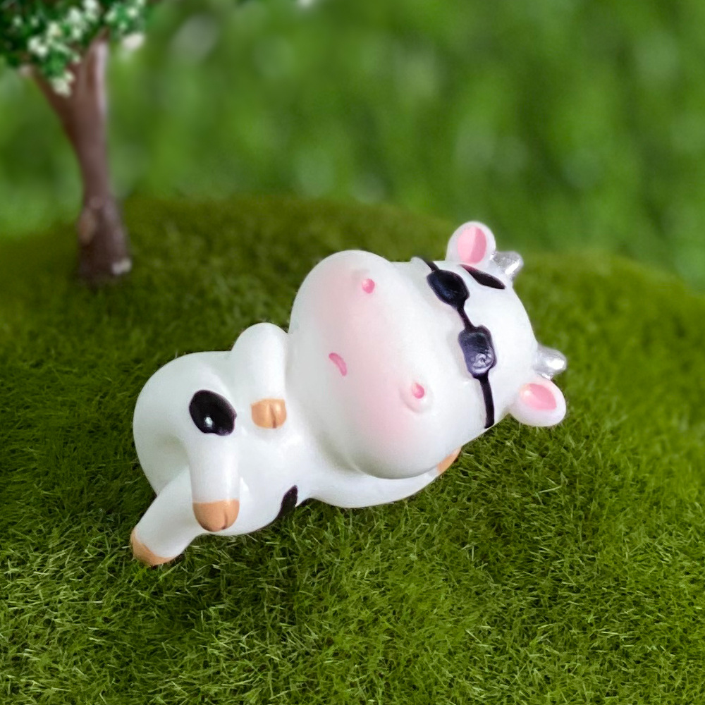 Micro Landscape Small Animal Cute Cow Ornaments Desktop Gardening Bonsai Decorations Resin Accessories Crafts Wholesale