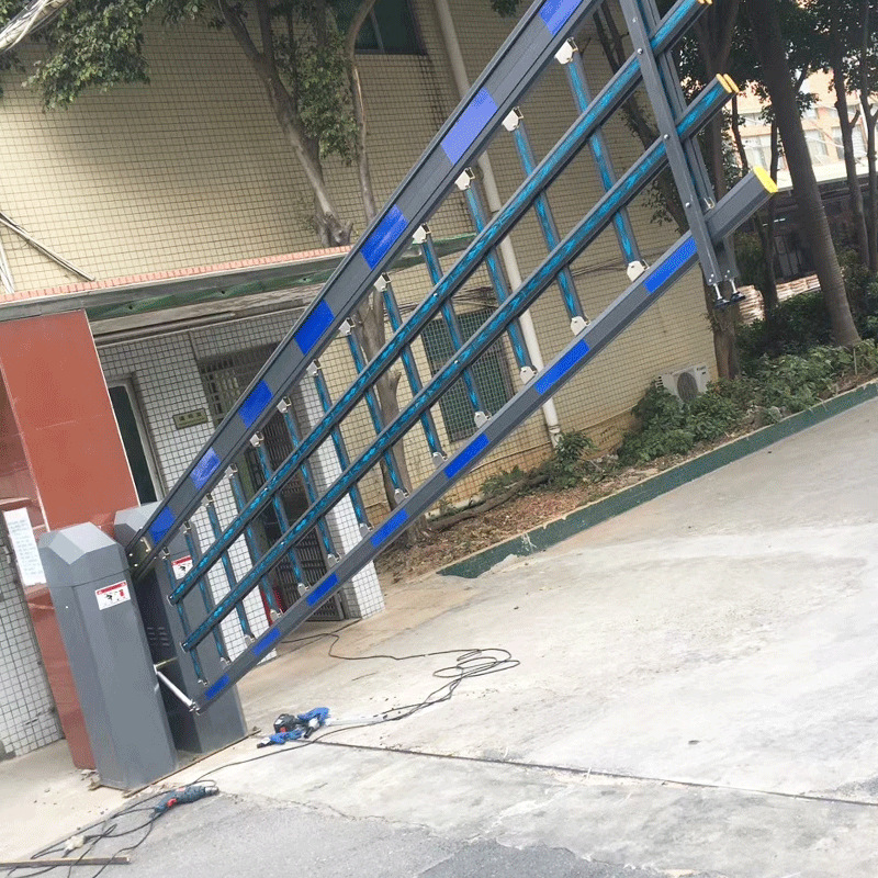 栅栏道闸 空降门 高档公司挡车门 感应抬杆 连锁酒店设备 升降杆
