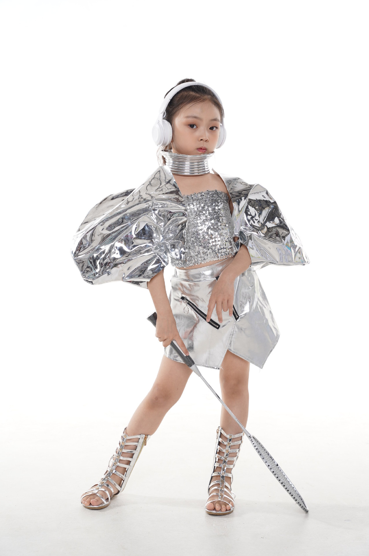 女童未来战士走秀科技感演出服儿童t台走秀元宇宙银色机车风潮服