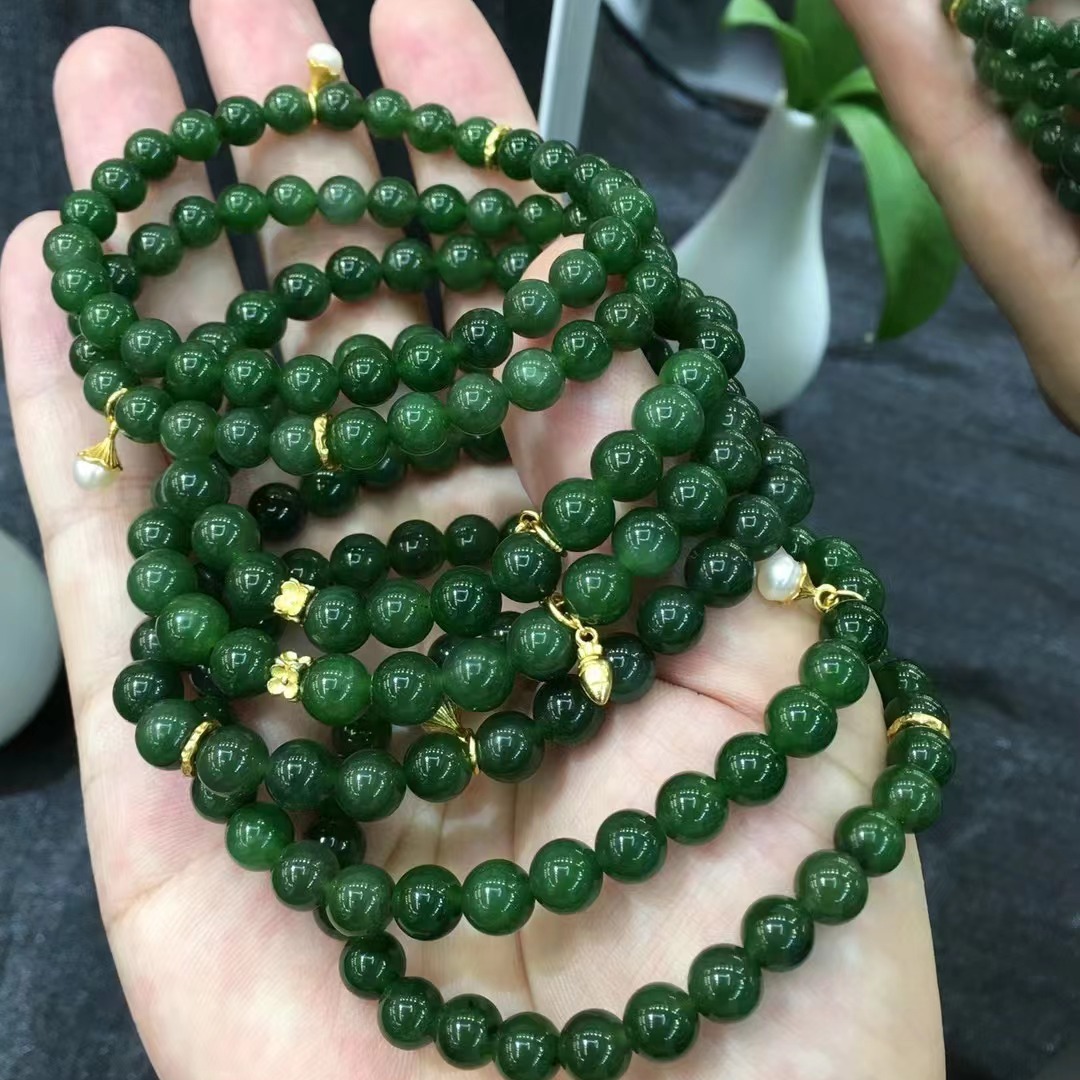 7mm和田碧玉手串阳绿色老料颜色漂亮油润细腻搭配925银饰性价比高