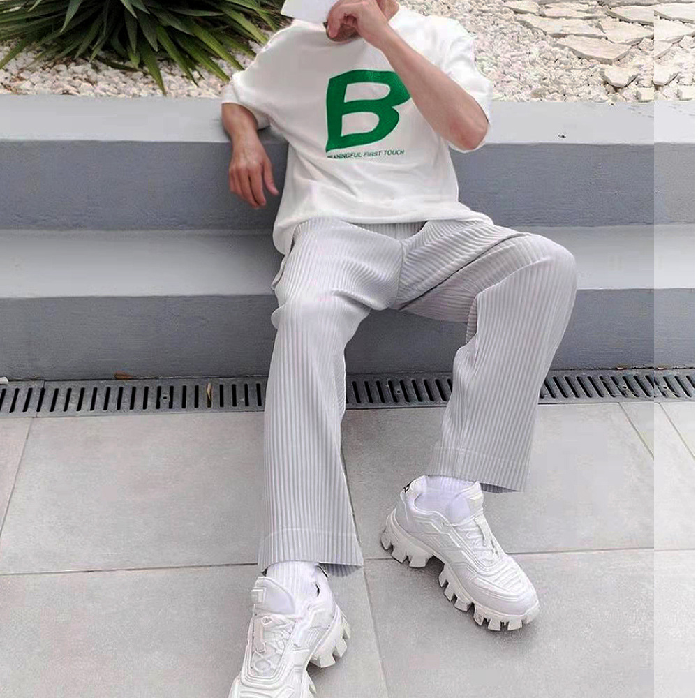 三宅一生褶皱服装