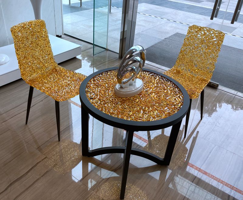 承重250公斤材料:不锈钢架子搭配利用光电技术加工合成的聚碳酸酯(pc