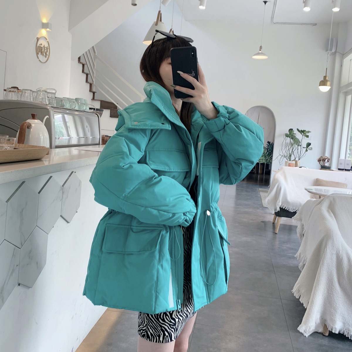 短款加厚收腰宽松羽绒服女装2022年冬季新款面包服韩版小矮个子潮