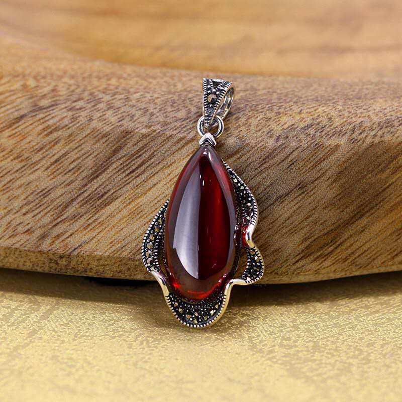 银佳银饰 s925饰品女士石榴石水滴吊坠 时尚复古 一件代发-阿里巴巴