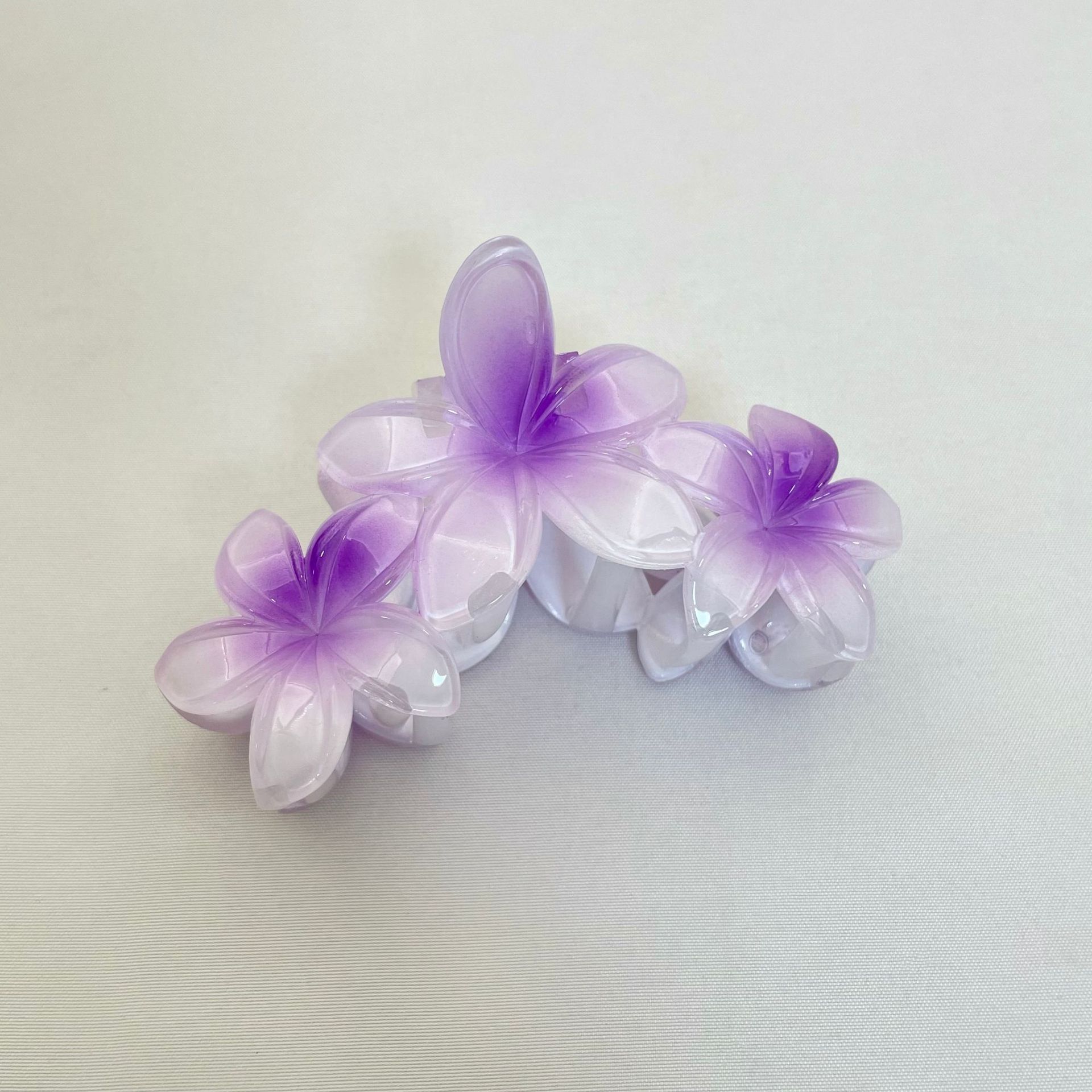 Cross-Border One-Piece Egg Flower Clip Seaside Holiday Flower Hairpin Updo Shark Clip Hair Accessories Headdress