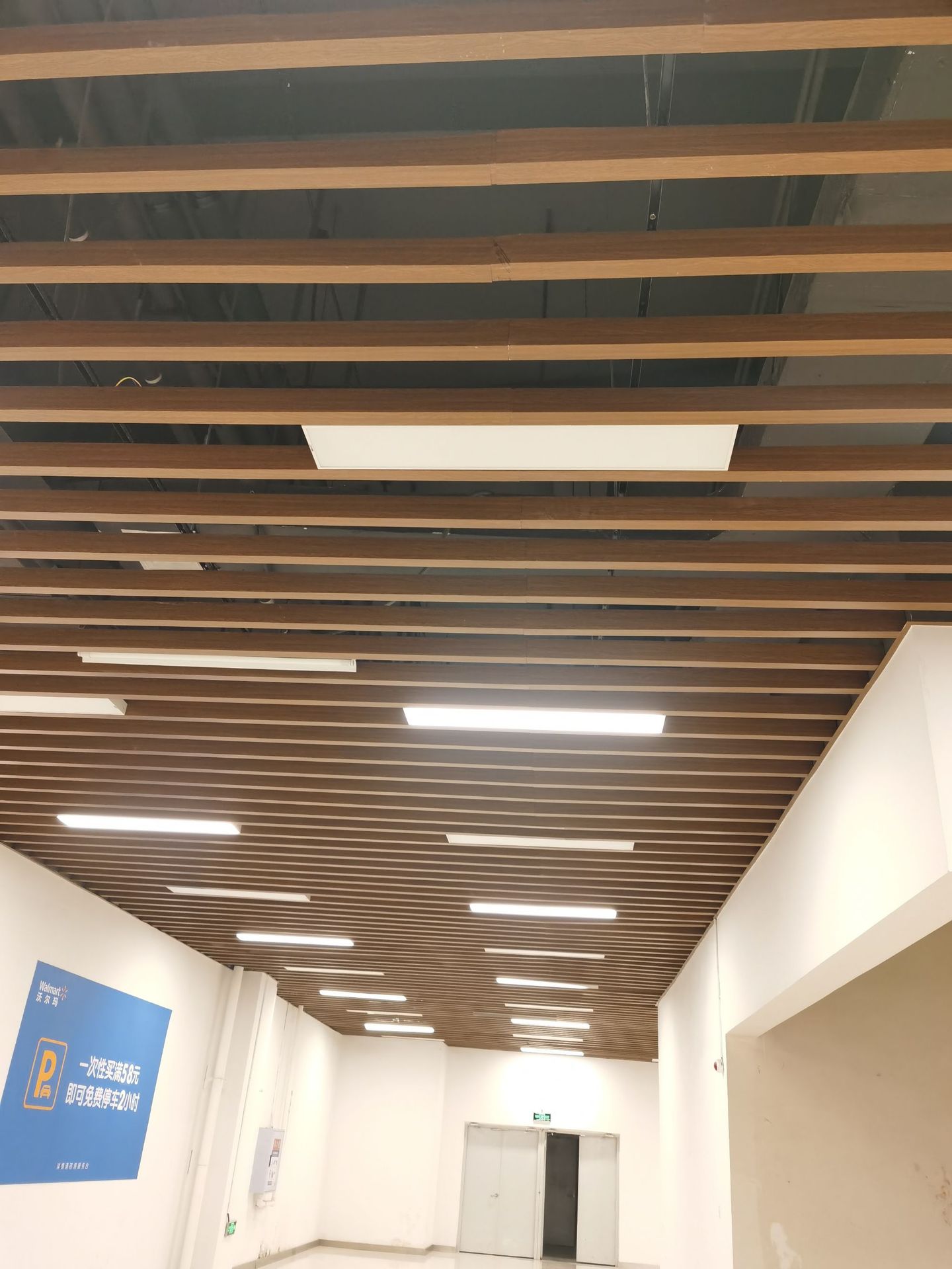 定做展厅弧形吊顶铝方管 s型铝合金型材方通天花弧形拉弯造型天花