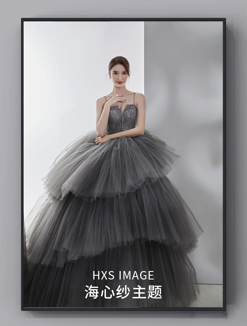 法式轻婚纱2021新款灰色系旅拍吊带婚纱礼服影楼主题拍摄婚纱礼服