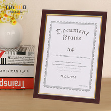大量销售经典红木色金边证书相框 A4相框 A4摆台挂墙木纹证件框