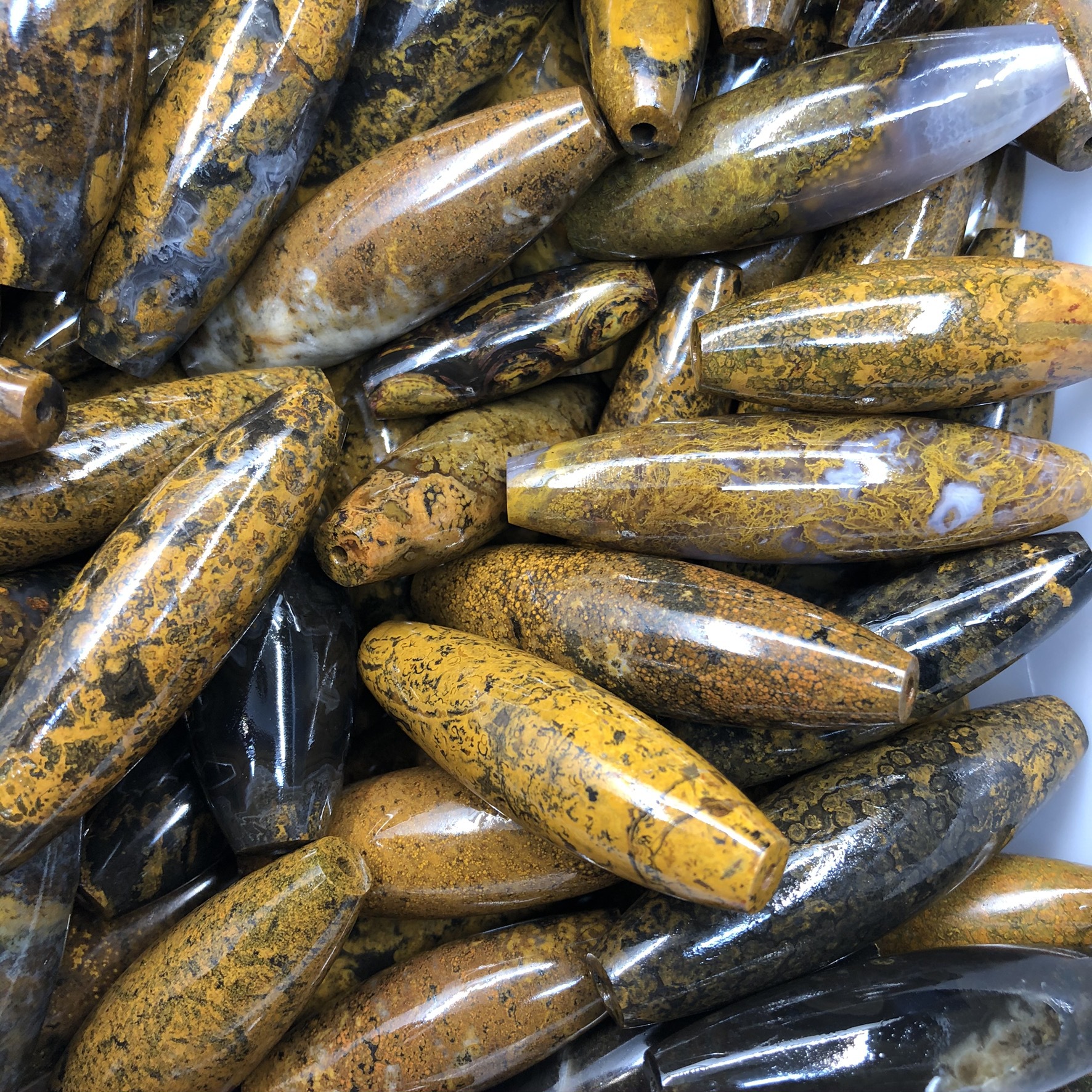 蒙天珠九眼石页岩天珠鱼籽料批发厂家一手货源