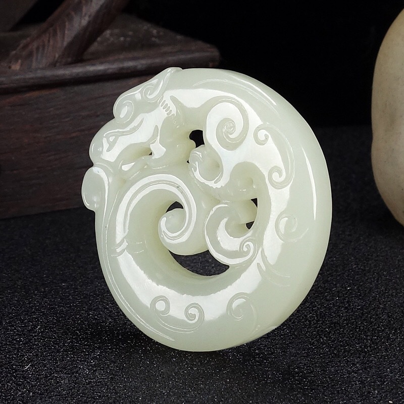 新疆和田玉青玉仿古龙玉佩和田白玉缕空招财古龙玉壁碧玉挂件吊坠